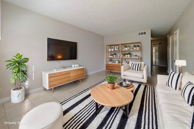 Building Photo - Yellow Pine Townhomes