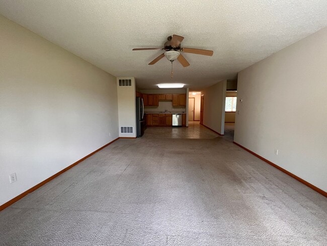 Building Photo - Two Bedroom Town Home