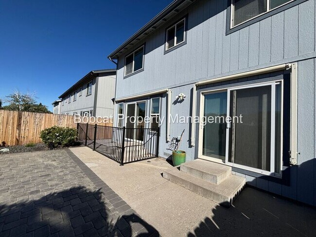 Building Photo - 3062 Doubletree Ln