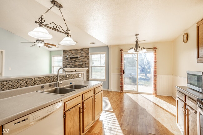 Building Photo - 9653 Aberdeen Ct