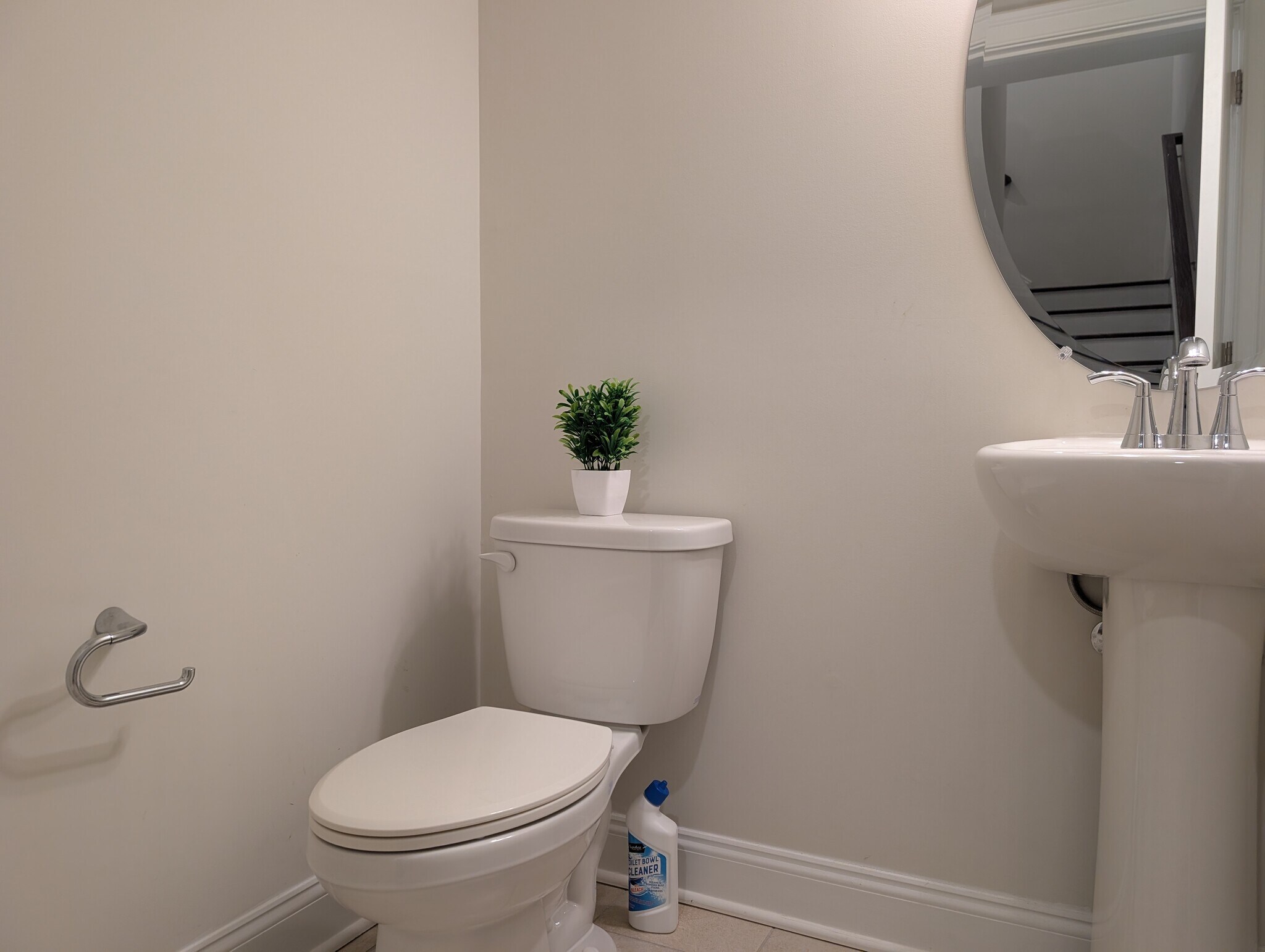 Building Photo - 35 Dahlia Dr
