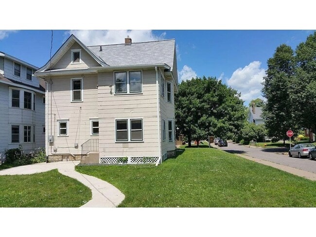 Building Photo - 1704 Ashland Ave