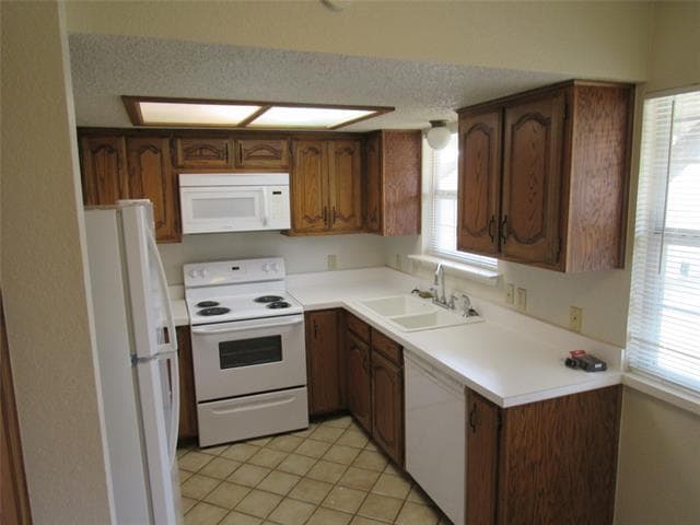 Building Photo - 749 Alice Ln