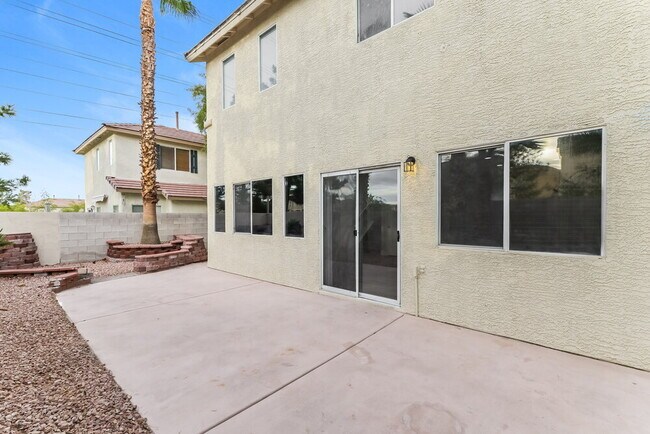 Building Photo - 10355 Missouri Meadows St