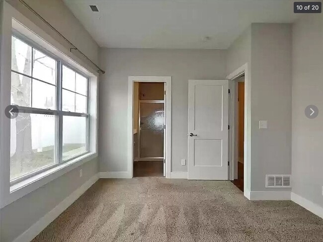 Building Photo - Rent: $1950 - 3 Bed House