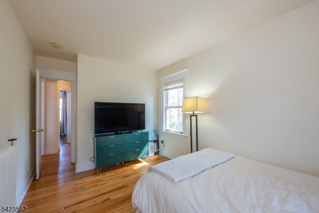 Building Photo - 38 Claremont Ave