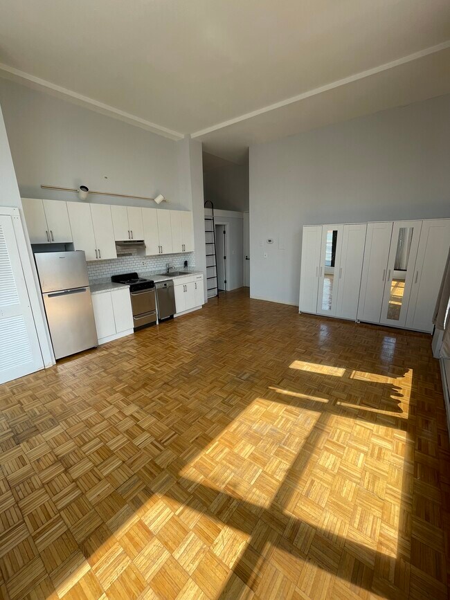 Building Photo - 102 Brookline Ave