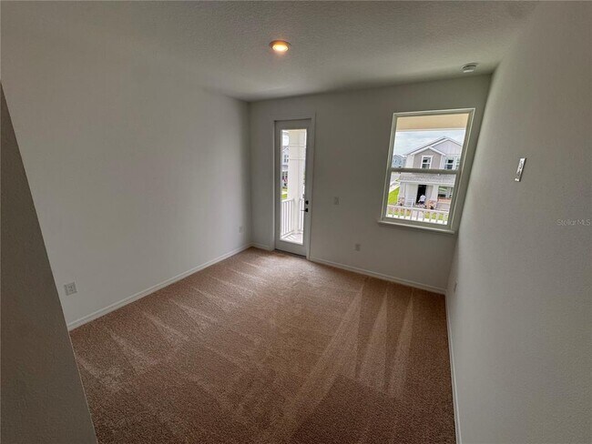 Building Photo - 14727 Field Daisy Dr