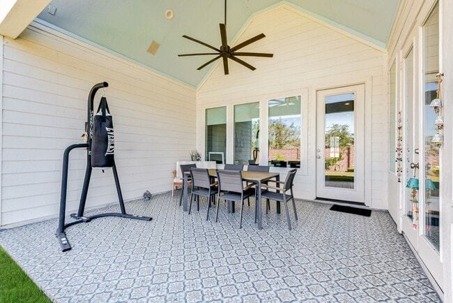 Building Photo - 2339 Pale Star Dr