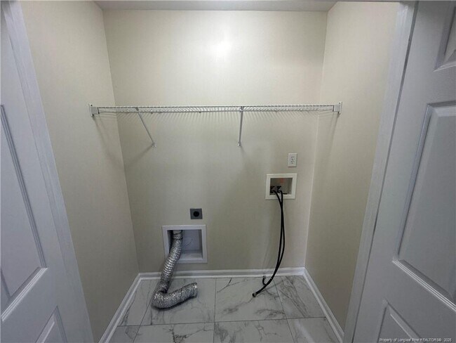 Building Photo - 5724 Crepe Myrtle Dr