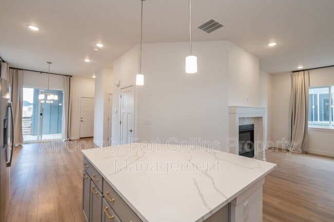 Building Photo - 5967 Rendezvous Pkwy