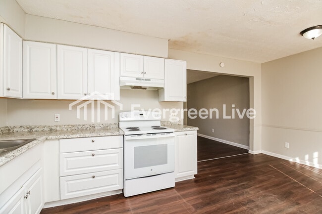 Building Photo - 45 Belmont Park Ln