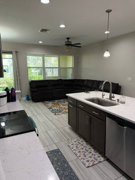 Building Photo - 30086 Southwell Ln