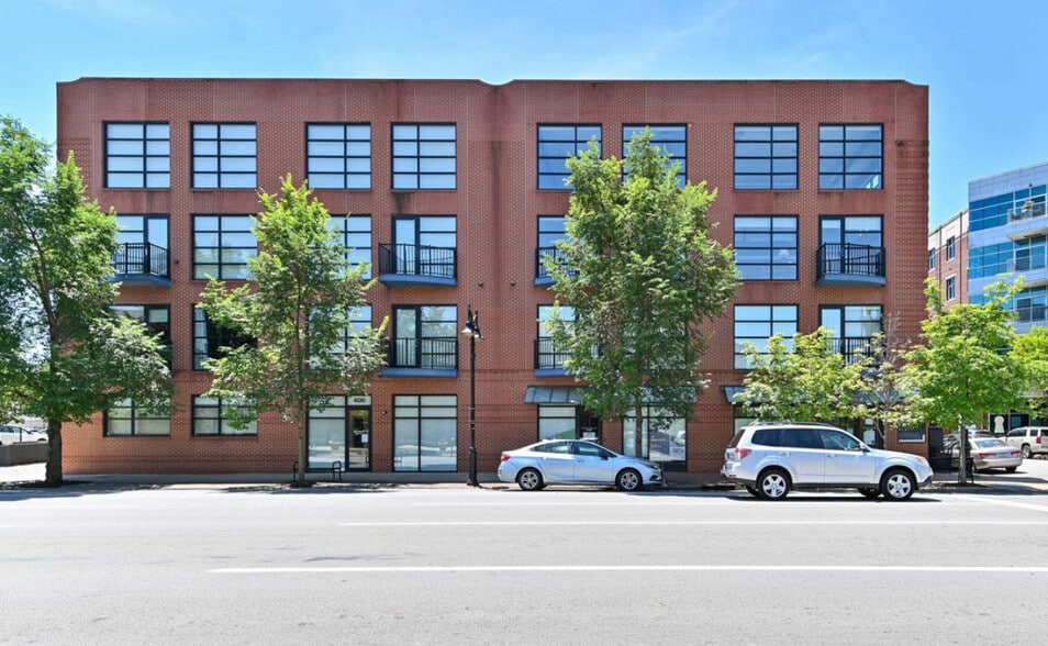 Building Photo - 400 E Main St