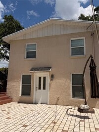 Building Photo - 1212 E Columbus Dr