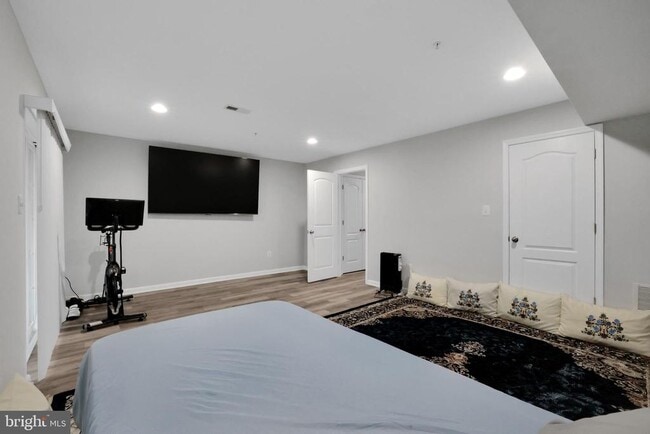 Building Photo - 7524 Briargrove Lane
