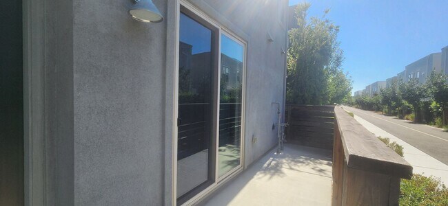 Building Photo - 2 Bedroom 2.5 Bathroom home at the Mill on Broadway