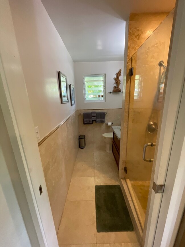 Building Photo - 456 Portlock Rd
