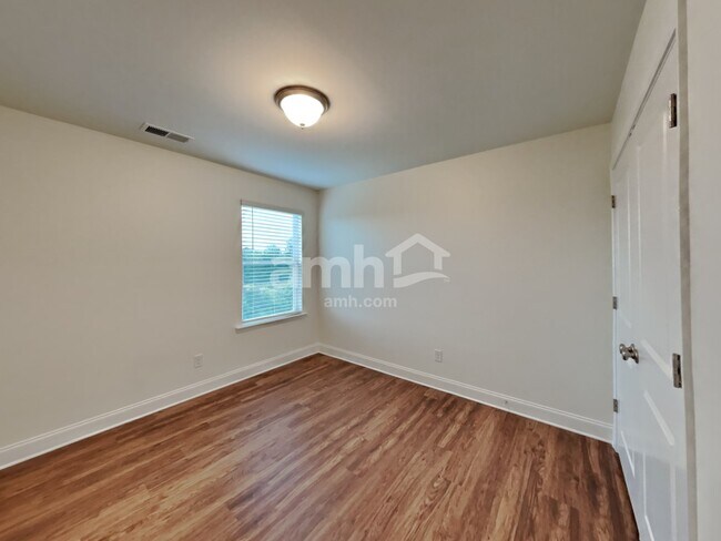 Building Photo - 149 Hazel Pk Dr