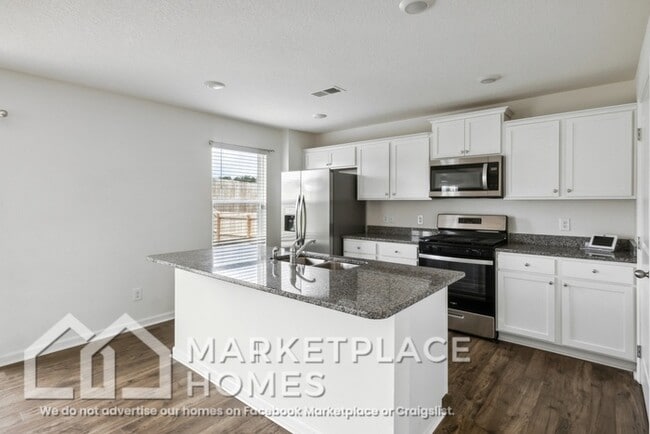 Building Photo - 1208 Cole Dr