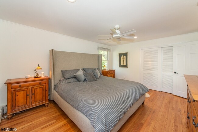 Building Photo - 237 Morris Ave