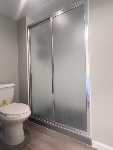 Building Photo - 3912 Manorwood Dr