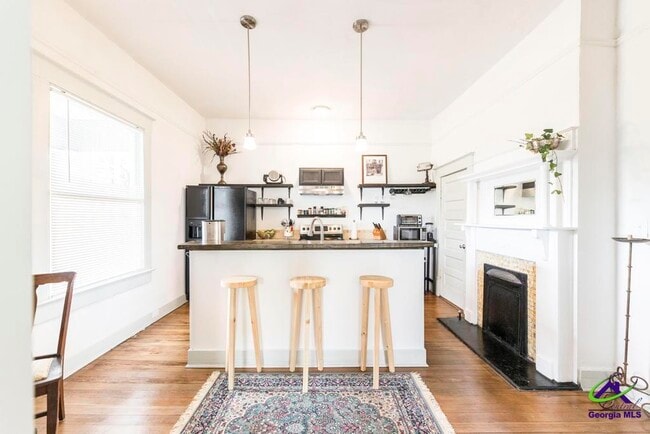 Building Photo - 1475 3rd St