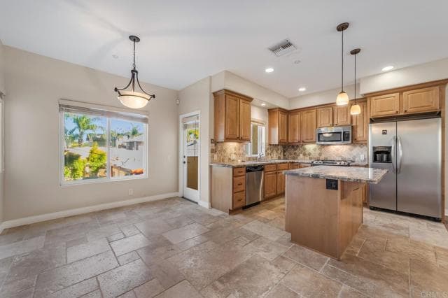 Building Photo - 4064 1St Ave