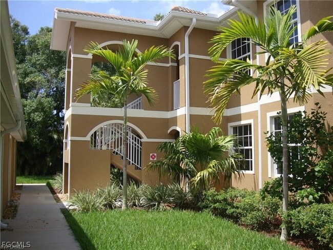 Building Photo - 1096 Winding Pines Circle