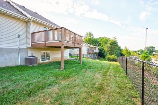 Building Photo - 11-11 Redtail Ct