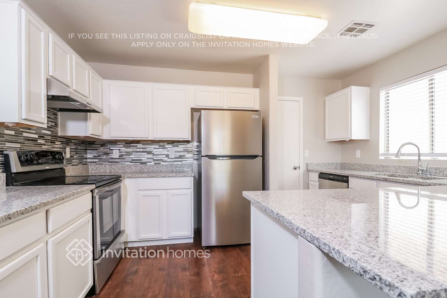 Building Photo - 23854 W Hadley St