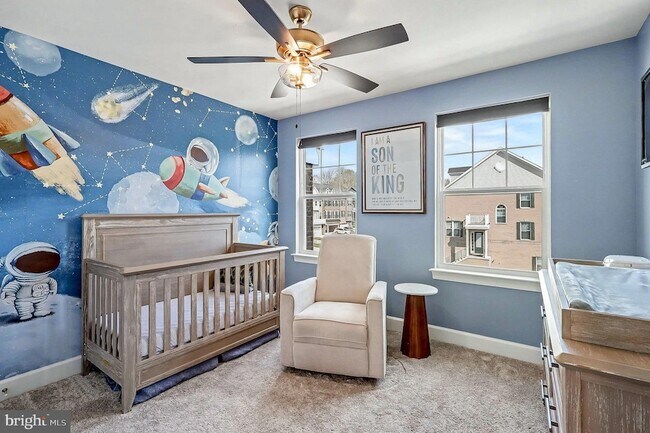 Building Photo - 10878 Foxtrot Cir