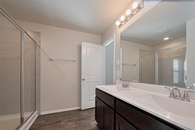 Building Photo - 1819 Bryson Heights Dr