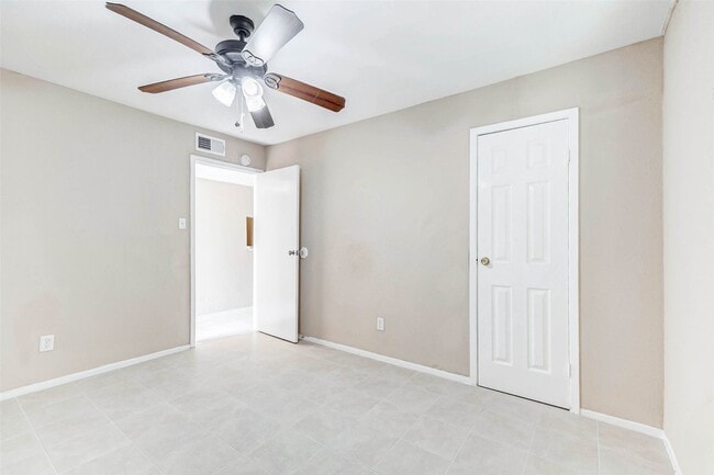 Building Photo - 12527 Ashford Meadow Dr
