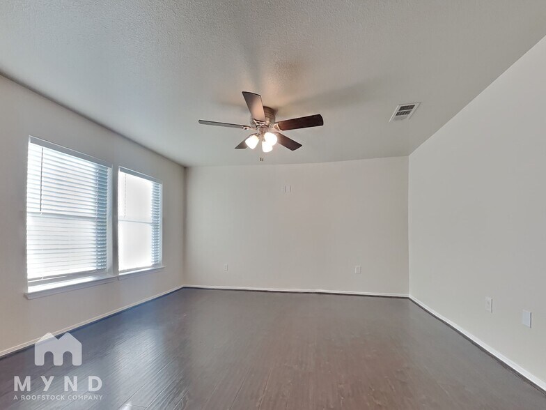 Building Photo - 5305 Westbrook Rd