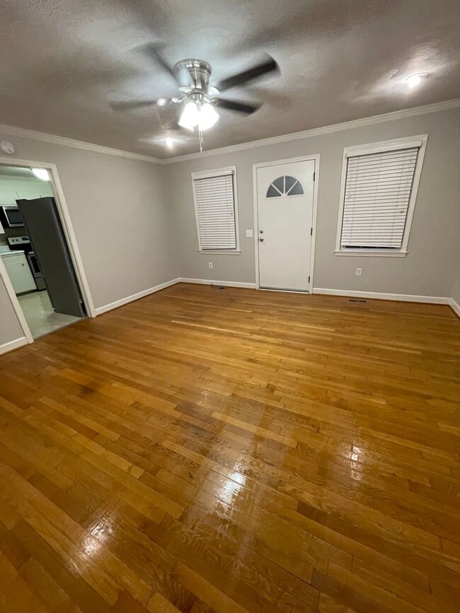 Building Photo - 505 Meadowbrook Ave