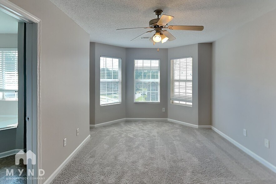 Building Photo - 5492 Sierra Tr