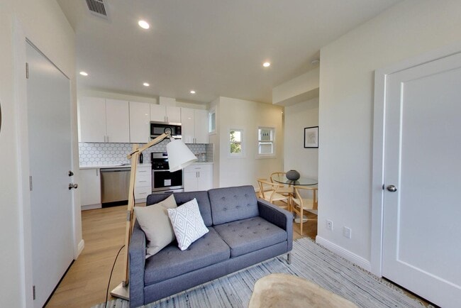 Building Photo - 1262 Vallejo St