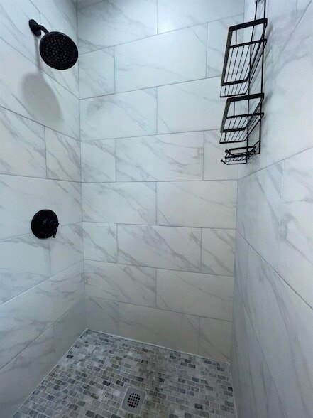 Building Photo - 396 Woodlawn Ave