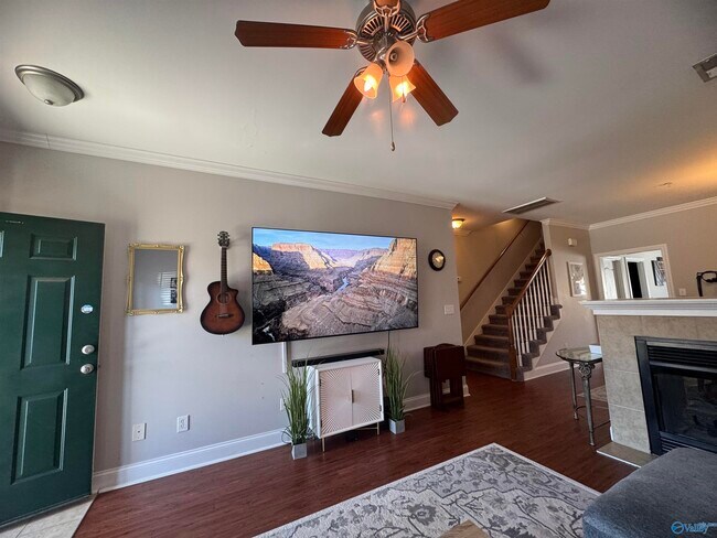 Building Photo - 468 Shamrock Dr