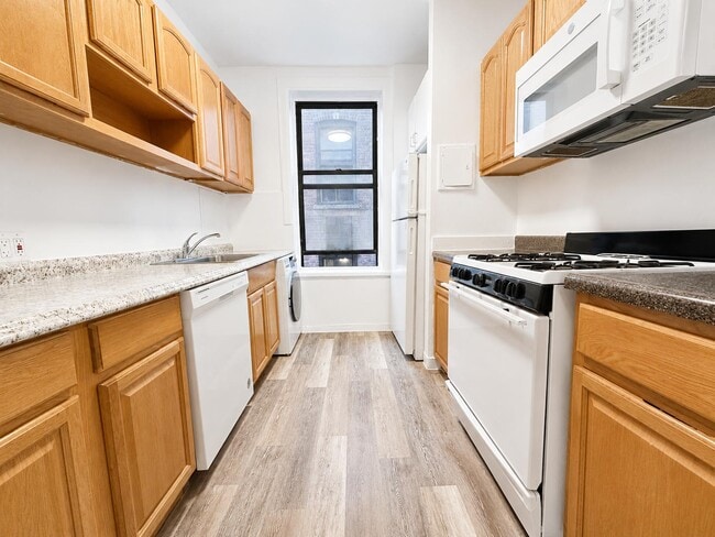 Floorplan - 182 Claremont Avenue