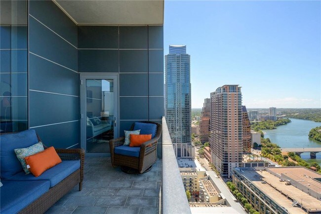 Building Photo - 210 Lavaca St