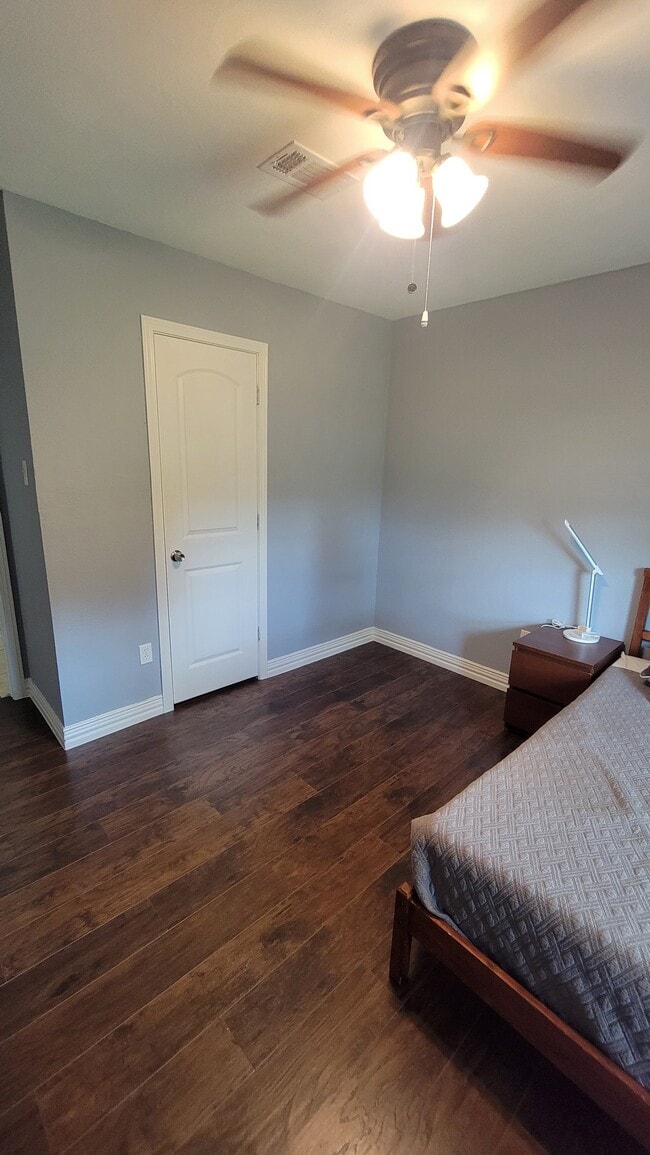 Building Photo - 11110 Sageheather Dr