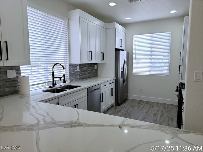 Building Photo - 2379 Brockton Way