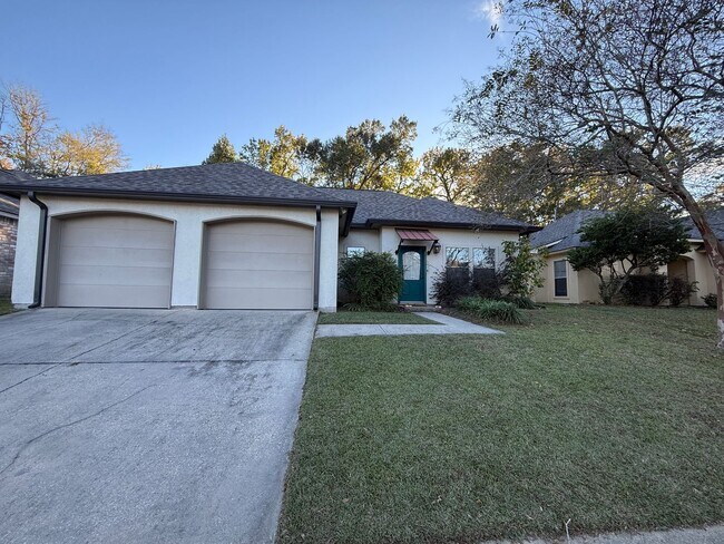 Building Photo - Must see this Beautifull home located off Staring in Santa Rosa Subdivision