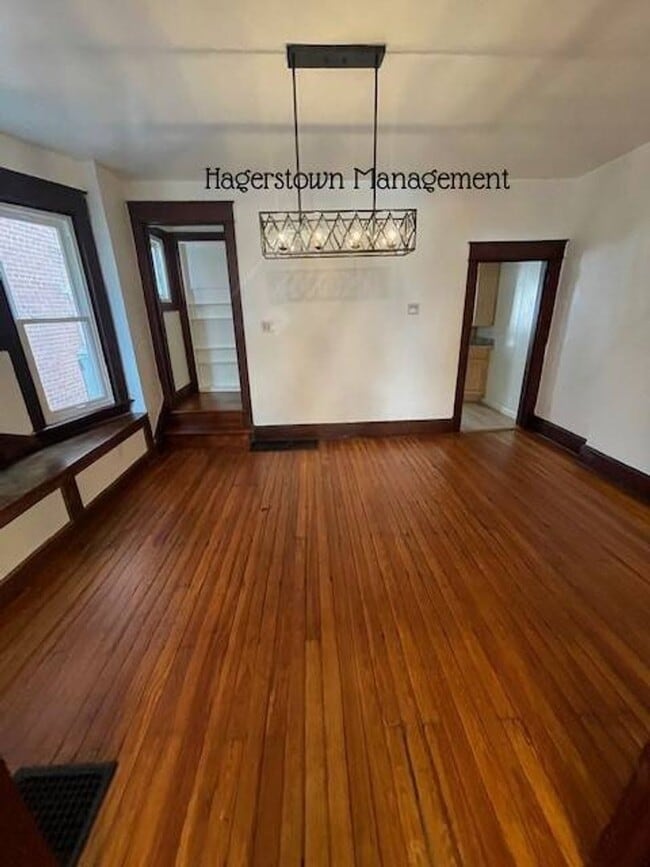 Building Photo - 3 BR North End Hagerstown