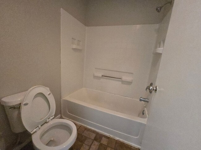 Building Photo - Lock in $1795 Off your third month rent - 3 Bedroom Home near North Las Vegas