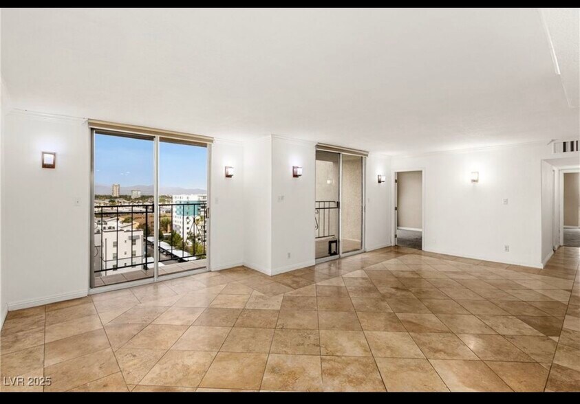 Building Photo - 3930 University Center Dr