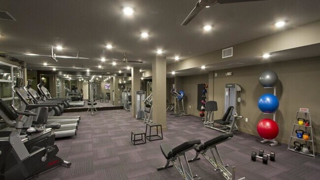 Building Photo - 828 Broadway