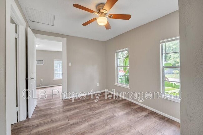 Building Photo - 735 Marion St